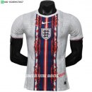 Nuevo Especial Jugadores Camiseta Inglaterra 2026 Blanco Rojo Baratas Nuevo Especial Jugadores Camiseta Inglaterra 2026 Blanco Rojo Baratas